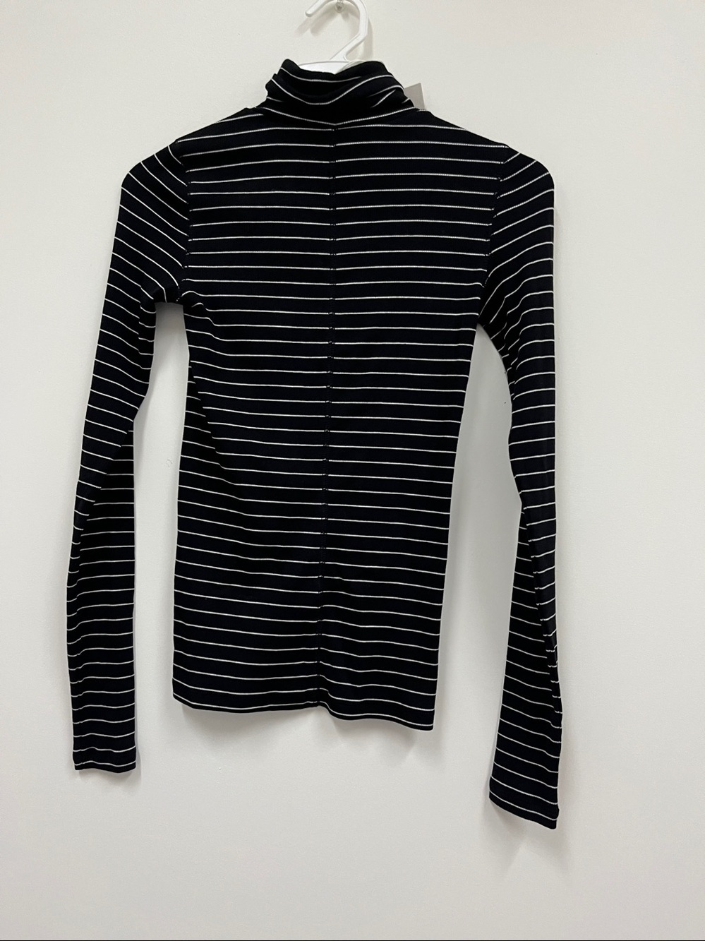 NWT Everlane "The Pima Micro Rib Turtleneck" Black/Canvas tan size XXS - Picture 3 of 5